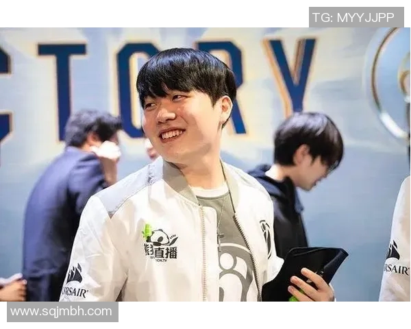 英雄联盟战术解析：深度剖析FPX边路渗透策略与执行技巧