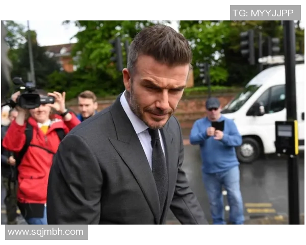 英国足球明星醉酒瞬间曝光引发热议球迷反应不一