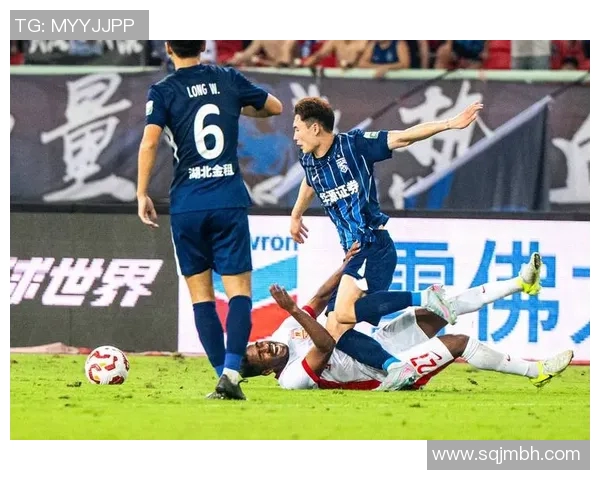 赛后分析：深圳足球队与武汉足球队实力对比及比赛精彩瞬间回顾